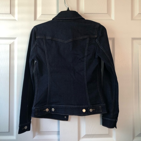 🎉HP🎉Levi’s Classic Dark Wash Jacket. - Picture 5 of 6